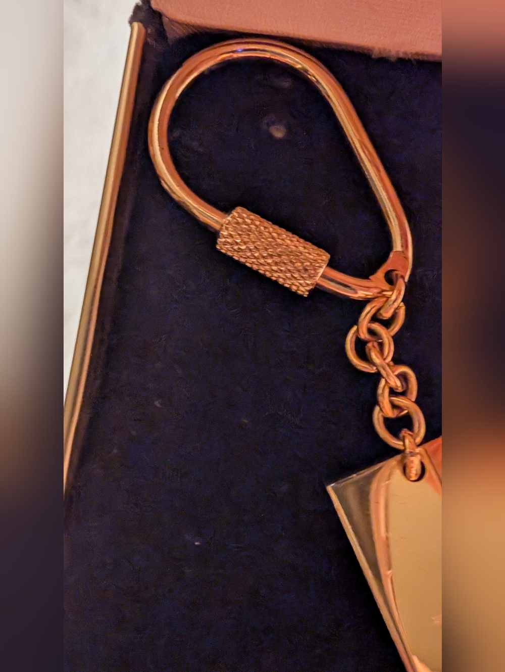 Christian Dior Keychain Gold Tone VGUC - Picture 6 of 8